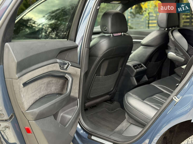Внедорожник / Кроссовер Audi e-tron Sportback 2021 в Стрые