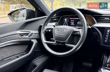 Внедорожник / Кроссовер Audi e-tron Sportback 2021 в 