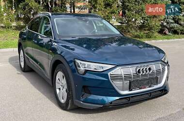 Позашляховик / Кросовер Audi e-tron Sportback 2020 в 