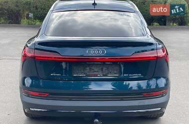 Позашляховик / Кросовер Audi e-tron Sportback 2020 в 