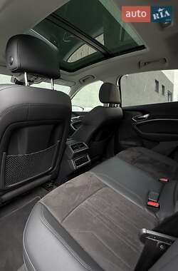 Внедорожник / Кроссовер Audi e-tron Sportback 2021 в 
