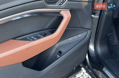 Внедорожник / Кроссовер Audi e-tron Sportback 2021 в 