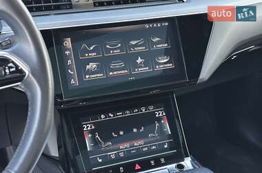 Внедорожник / Кроссовер Audi e-tron Sportback 2021 в 