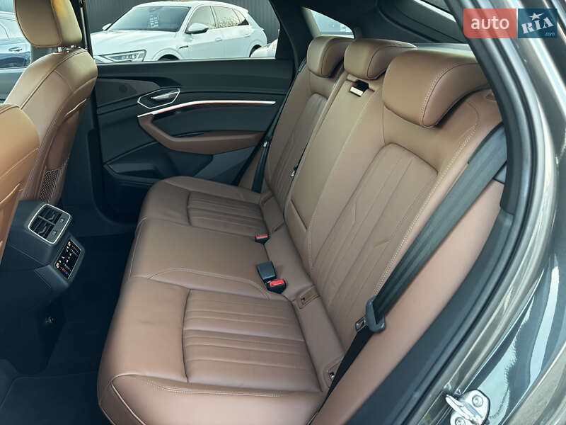 Внедорожник / Кроссовер Audi e-tron Sportback 2021 в Львове