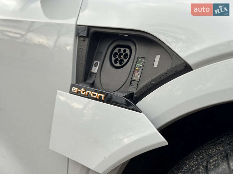 Позашляховик / Кросовер Audi e-tron Sportback 2022 в Умані фото 10 Позашляховик / Кросовер Audi e-tron Sportback 2022 в Умані