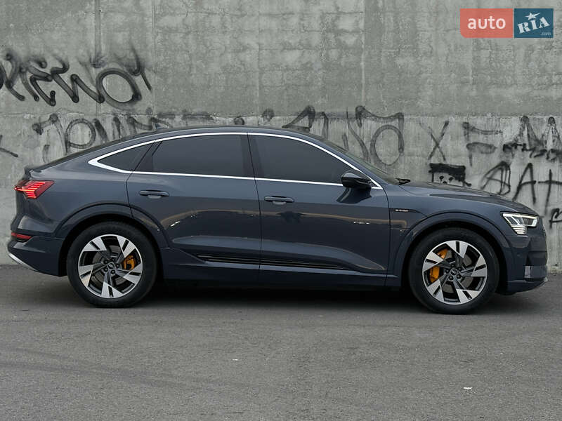 Позашляховик / Кросовер Audi e-tron Sportback 2021 в Львові фото 14 Позашляховик / Кросовер Audi e-tron Sportback 2021 в Львові