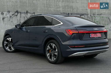 Позашляховик / Кросовер Audi e-tron Sportback 2021 в  фото 18 Позашляховик / Кросовер Audi e-tron Sportback 2021 в
