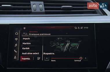 Позашляховик / Кросовер Audi e-tron Sportback 2021 в  фото 52 Позашляховик / Кросовер Audi e-tron Sportback 2021 в