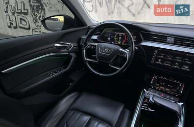 Позашляховик / Кросовер Audi e-tron Sportback 2021 в  фото 57 Позашляховик / Кросовер Audi e-tron Sportback 2021 в