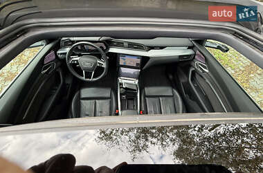 Внедорожник / Кроссовер Audi e-tron Sportback 2021 в 