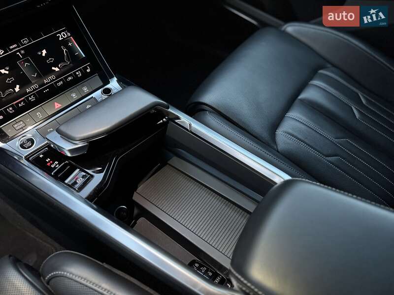 Позашляховик / Кросовер Audi e-tron Sportback 2021 в Тернополі