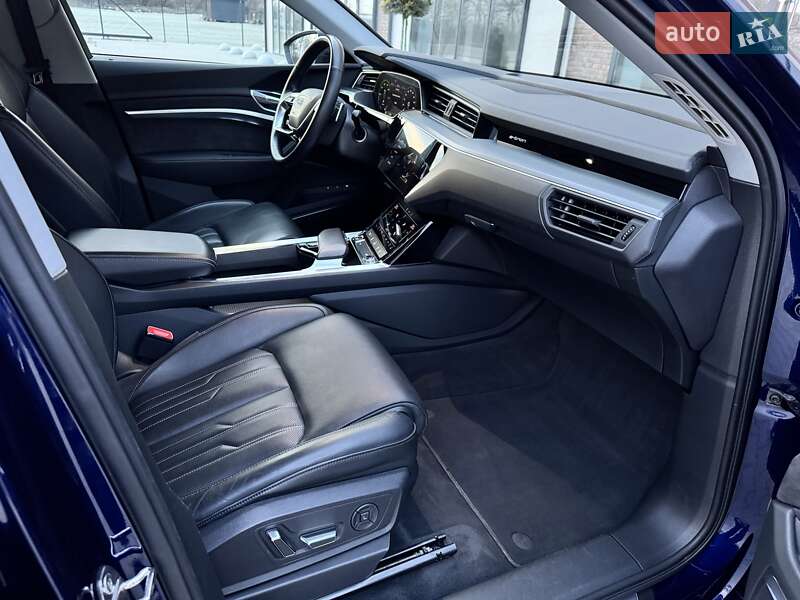 Позашляховик / Кросовер Audi e-tron Sportback 2021 в Тернополі