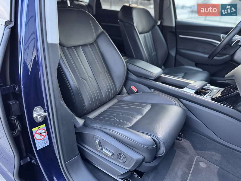Позашляховик / Кросовер Audi e-tron Sportback 2021 в Тернополі