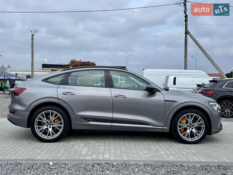 Позашляховик / Кросовер Audi e-tron Sportback 2022 в Хмельницькому
