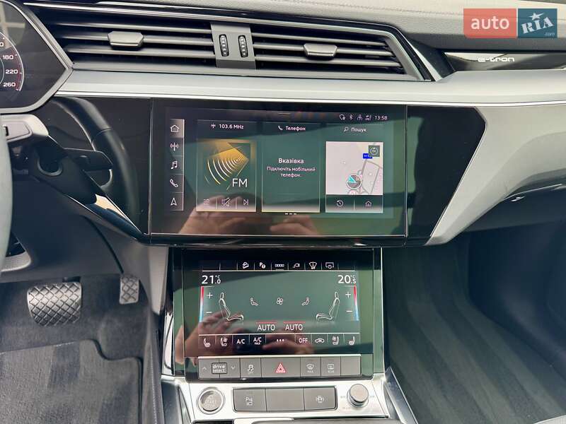 Позашляховик / Кросовер Audi e-tron Sportback 2022 в Хмельницькому