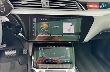Внедорожник / Кроссовер Audi e-tron Sportback 2022 в 