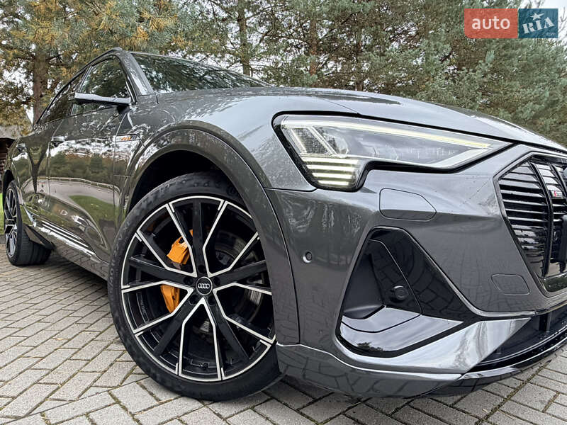 Позашляховик / Кросовер Audi e-tron Sportback 2020 в Дрогобичі