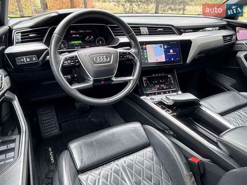 Позашляховик / Кросовер Audi e-tron Sportback 2020 в Дрогобичі