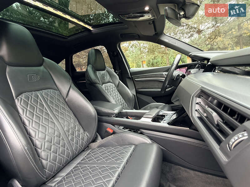 Позашляховик / Кросовер Audi e-tron Sportback 2020 в Дрогобичі