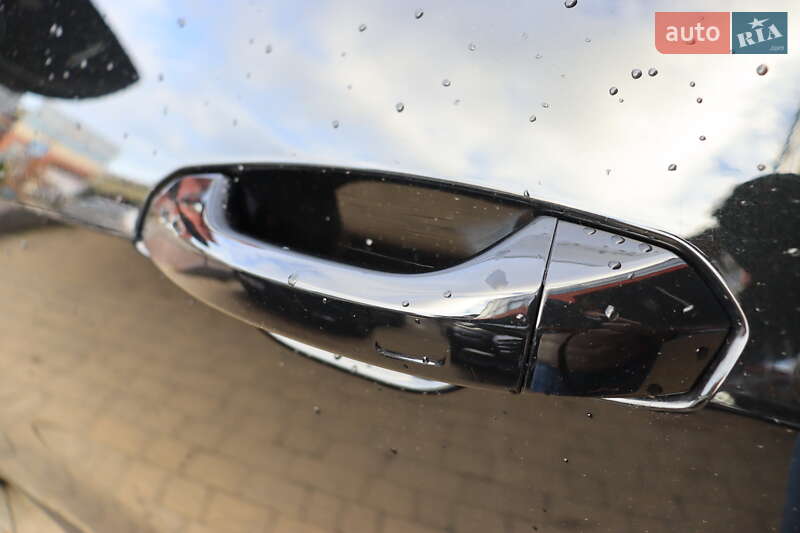 Позашляховик / Кросовер Audi e-tron Sportback 2023 в Львові