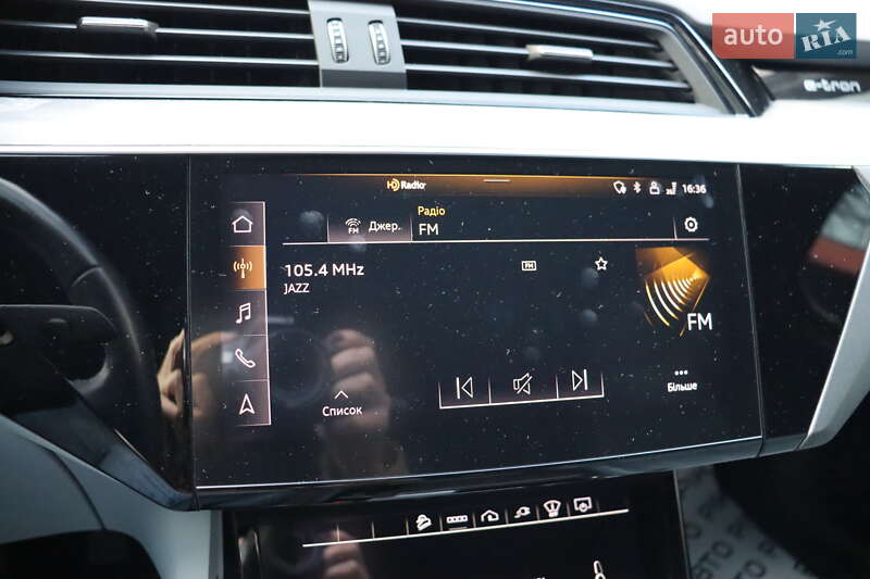 Позашляховик / Кросовер Audi e-tron Sportback 2023 в Львові