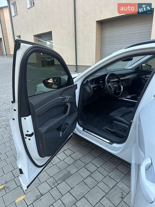 Позашляховик / Кросовер Audi e-tron Sportback 2022 в Тернополі