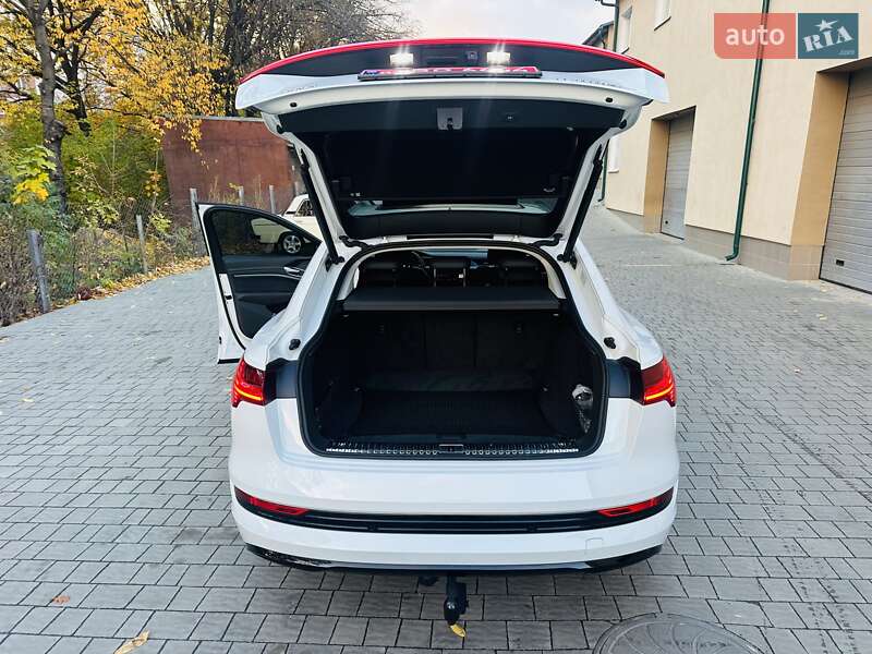 Позашляховик / Кросовер Audi e-tron Sportback 2022 в Тернополі