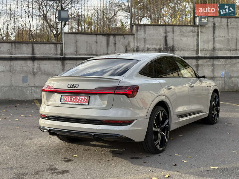 Внедорожник / Кроссовер Audi e-tron Sportback 2021 в Ровно