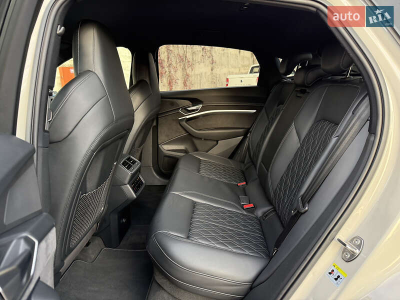 Внедорожник / Кроссовер Audi e-tron Sportback 2021 в Ровно