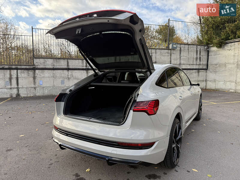 Внедорожник / Кроссовер Audi e-tron Sportback 2021 в Ровно