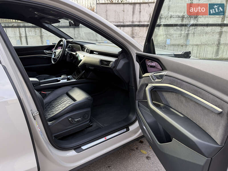 Внедорожник / Кроссовер Audi e-tron Sportback 2021 в Ровно