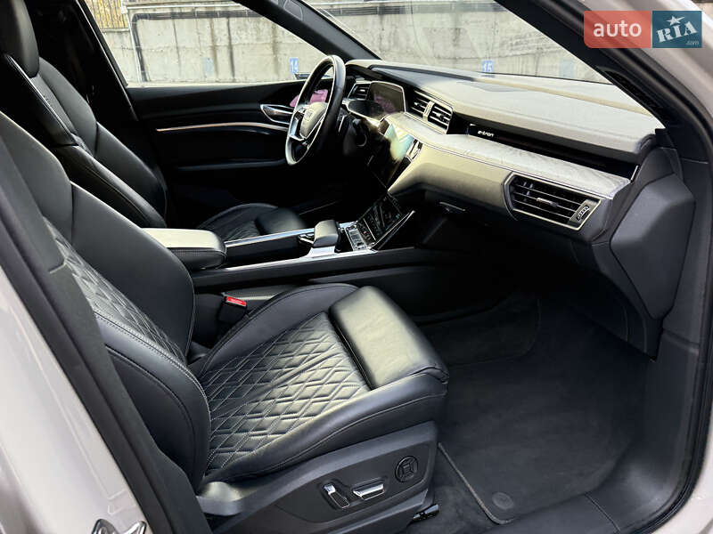 Внедорожник / Кроссовер Audi e-tron Sportback 2021 в Ровно
