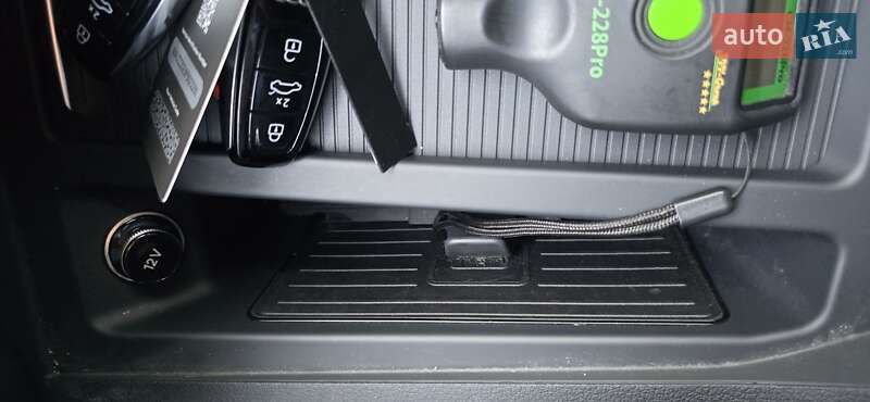 Позашляховик / Кросовер Audi e-tron Sportback 2023 в Тернополі