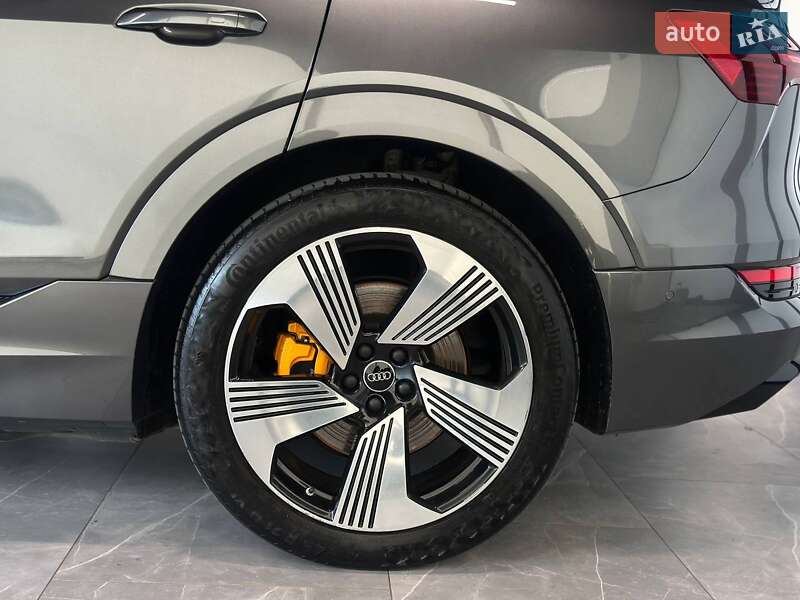 Внедорожник / Кроссовер Audi e-tron Sportback 2020 в Львове