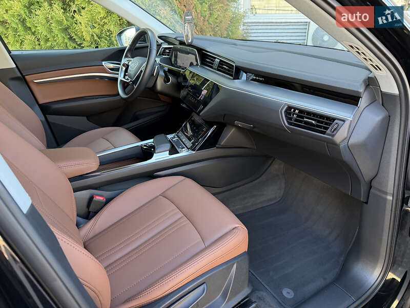 Внедорожник / Кроссовер Audi e-tron Sportback 2022 в Ровно фото 37 Внедорожник / Кроссовер Audi e-tron Sportback 2022 в Ровно
