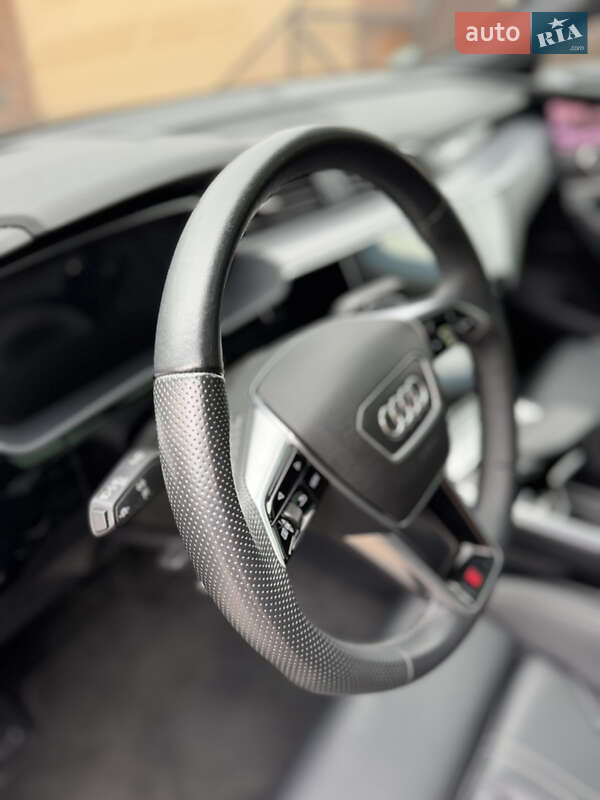 Позашляховик / Кросовер Audi e-tron Sportback 2023 в Чернівцях