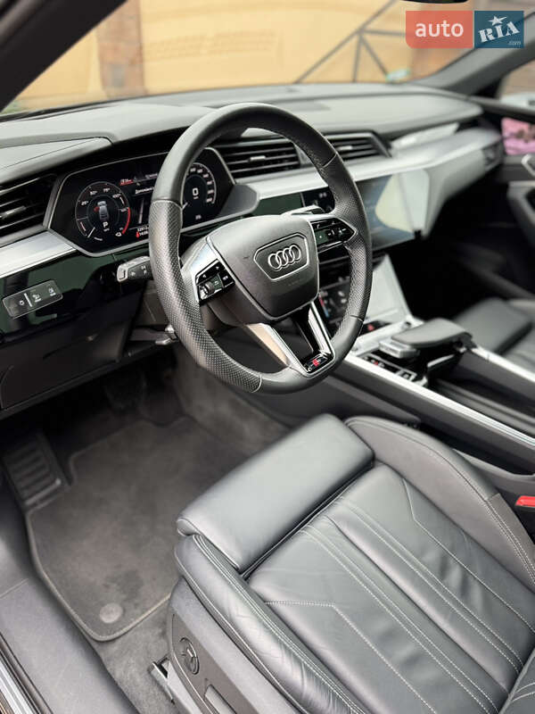 Позашляховик / Кросовер Audi e-tron Sportback 2023 в Чернівцях