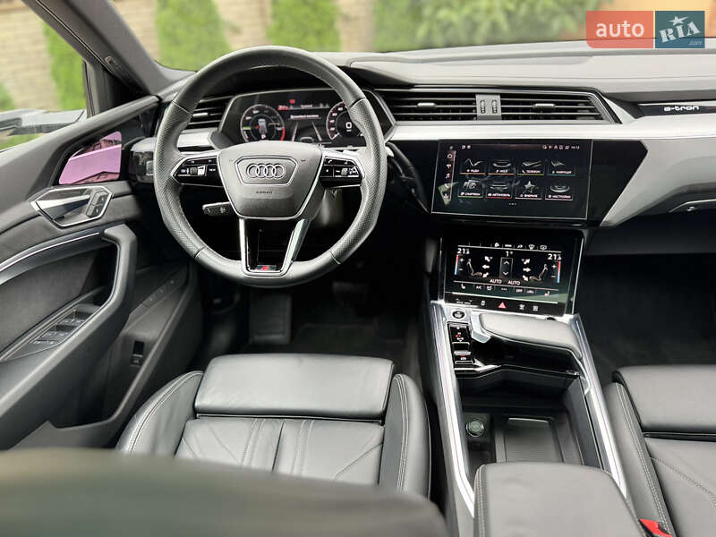 Позашляховик / Кросовер Audi e-tron Sportback 2023 в Чернівцях