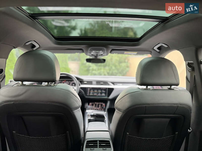 Позашляховик / Кросовер Audi e-tron Sportback 2023 в Чернівцях