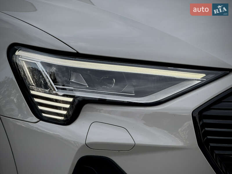 Позашляховик / Кросовер Audi e-tron Sportback 2021 в Луцьку