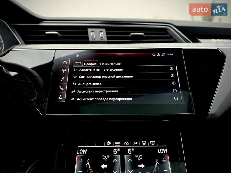 Позашляховик / Кросовер Audi e-tron Sportback 2021 в Луцьку