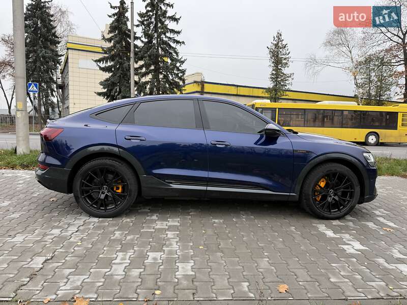 Позашляховик / Кросовер Audi e-tron Sportback 2022 в Києві фото 12 Позашляховик / Кросовер Audi e-tron Sportback 2022 в Києві