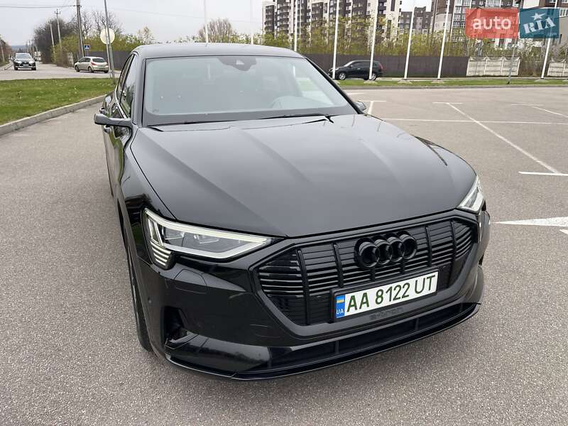 Внедорожник / Кроссовер Audi e-tron Sportback 2021 в Киеве