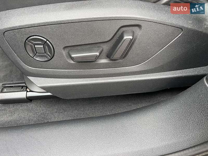 Внедорожник / Кроссовер Audi e-tron Sportback 2021 в Киеве