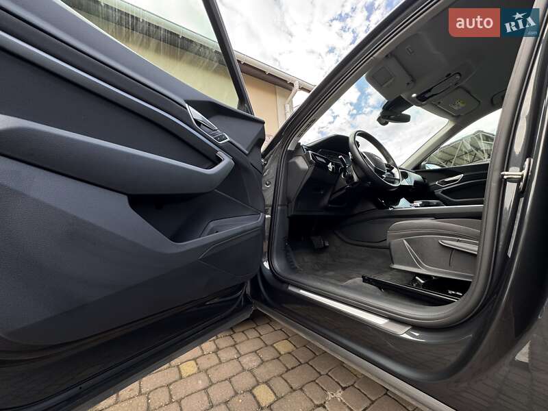 Внедорожник / Кроссовер Audi e-tron Sportback 2023 в Ровно