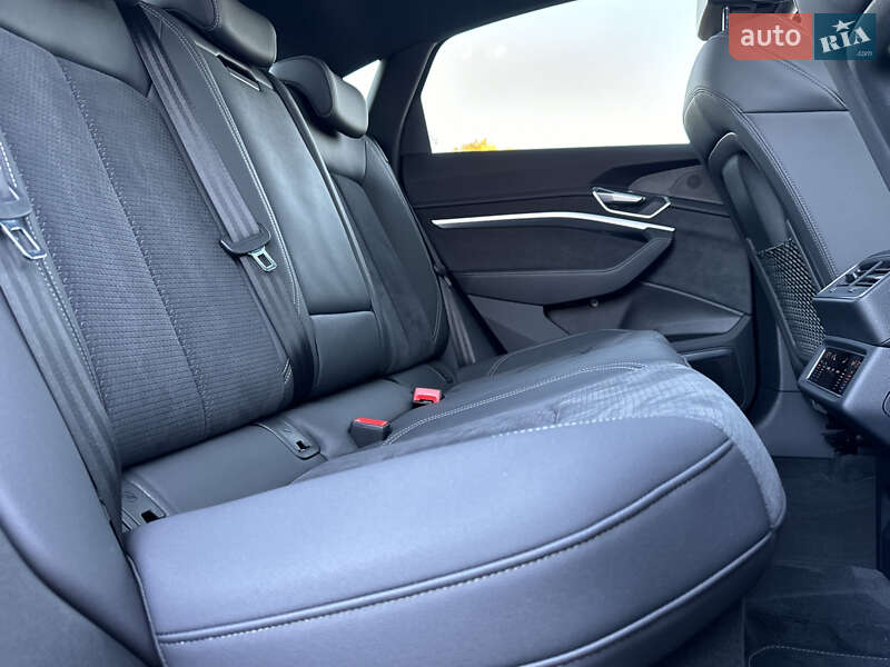 Внедорожник / Кроссовер Audi e-tron Sportback 2022 в Мукачево