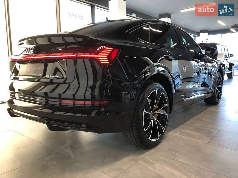 Позашляховик / Кросовер Audi e-tron Sportback 2021 в Львові