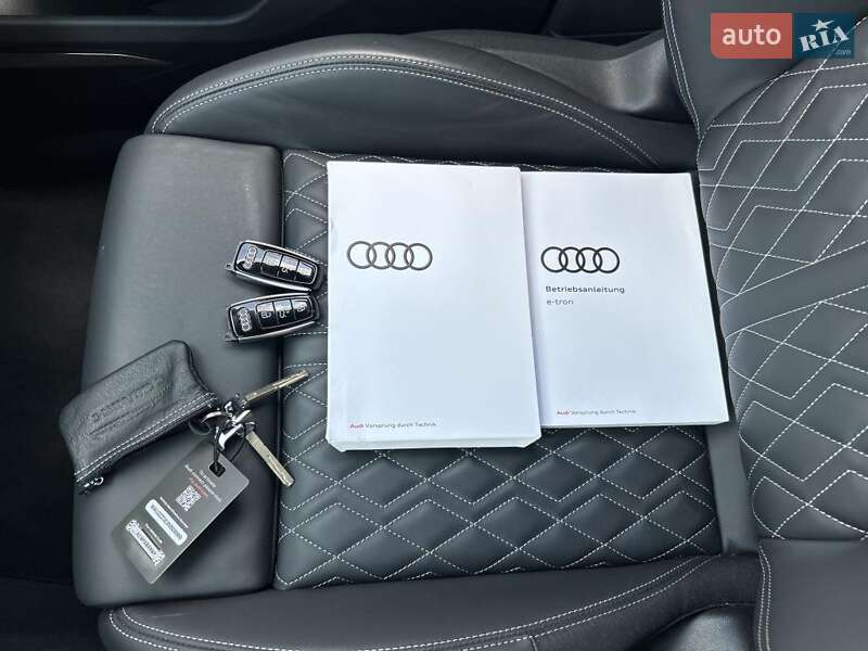 Позашляховик / Кросовер Audi e-tron Sportback 2022 в Києві фото 38 Позашляховик / Кросовер Audi e-tron Sportback 2022 в Києві