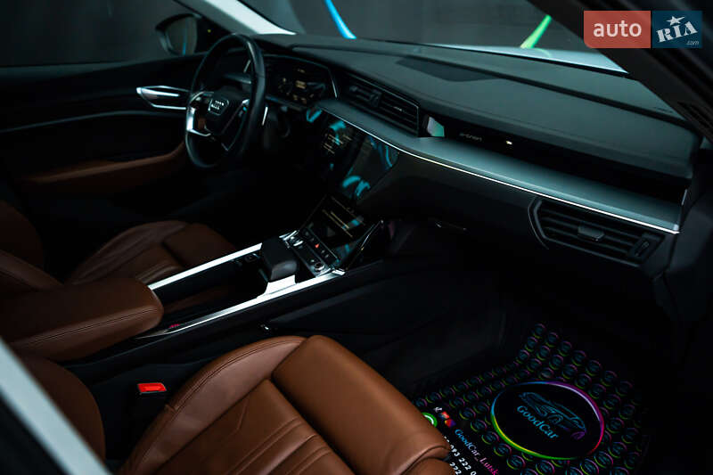Позашляховик / Кросовер Audi e-tron Sportback 2020 в Луцьку