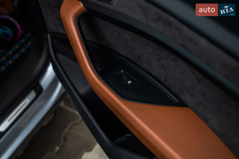 Позашляховик / Кросовер Audi e-tron Sportback 2020 в Луцьку